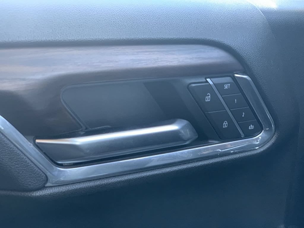 2025 GMC Sierra 1500 SLT - Photo 16