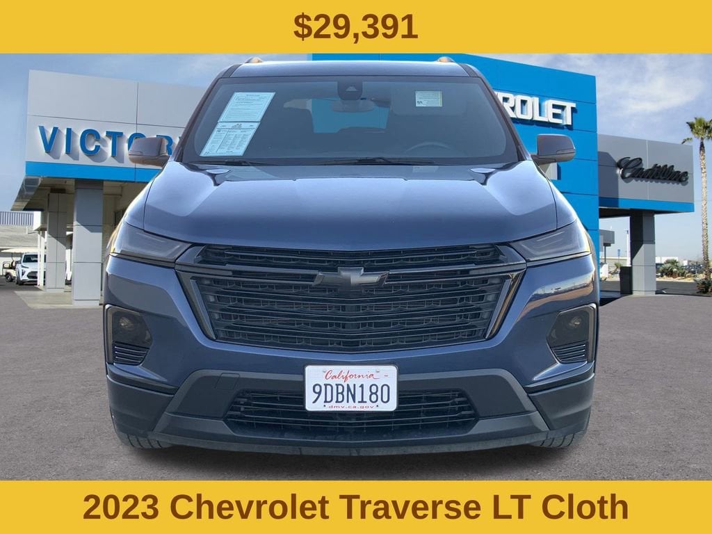 Used 2023 Chevrolet Traverse LT Cloth SUV