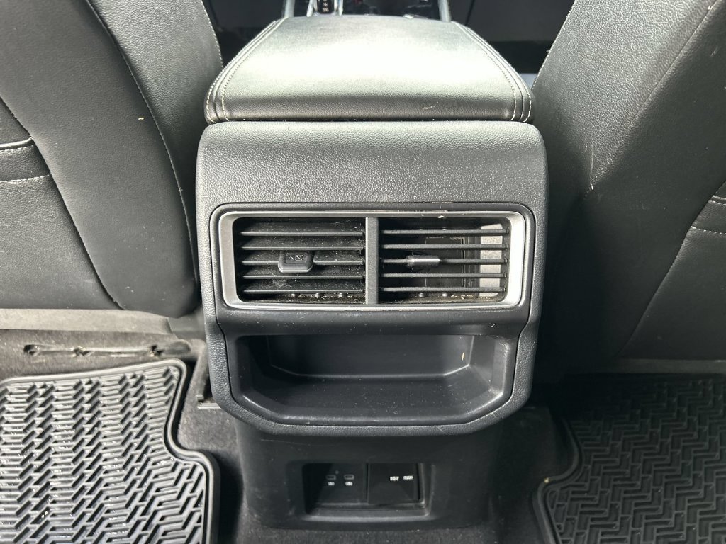 2024 Volkswagen Atlas Cross Sport SE w/Tech - Photo 25