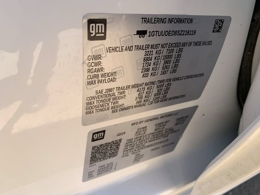 2025 GMC Sierra 1500 SLT - Photo 32
