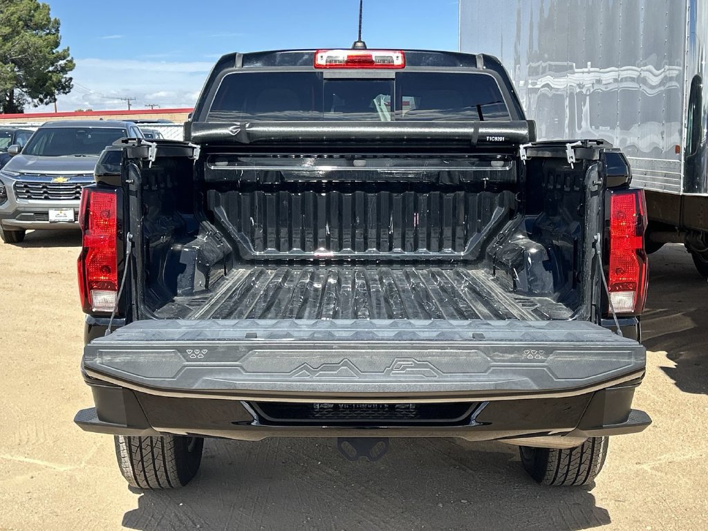 2023 Chevrolet Colorado LT - Photo 30