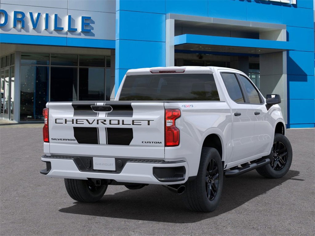 2025 Chevrolet Silverado 1500 Custom photo 4