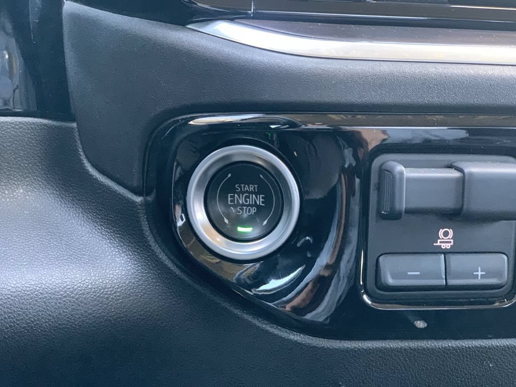2025 GMC Sierra 1500 SLT - Photo 14