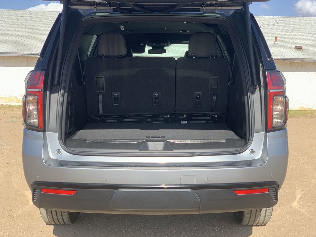 2024 Chevrolet Suburban RST - Photo 24