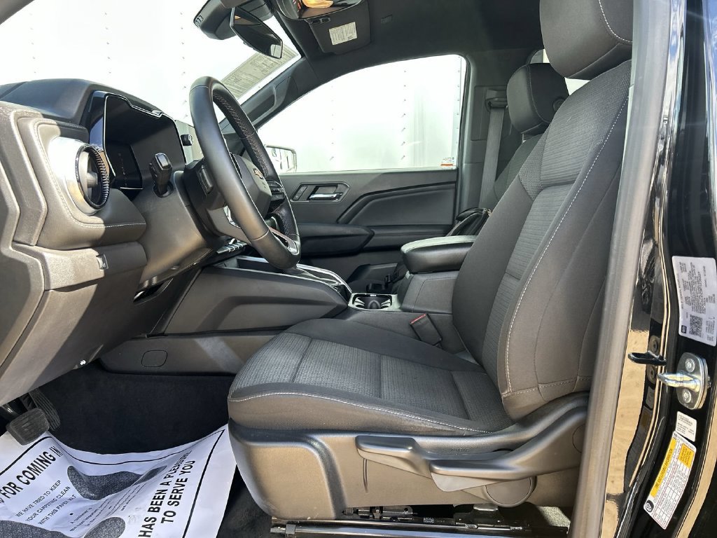 2023 Chevrolet Colorado LT - Photo 23