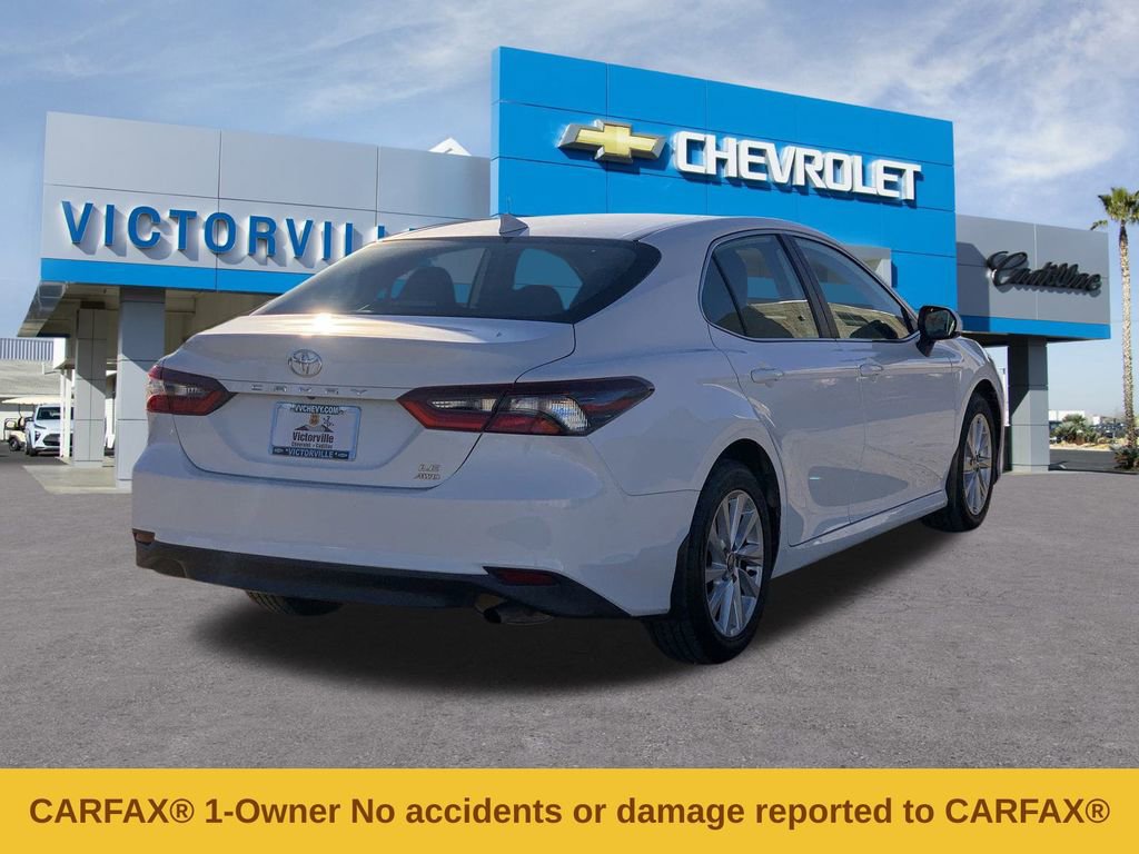 2023 Toyota Camry LE photo 3