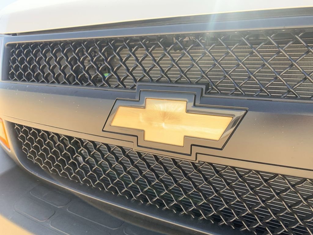 2026 Chevrolet Express Cargo Work Van - Photo 30