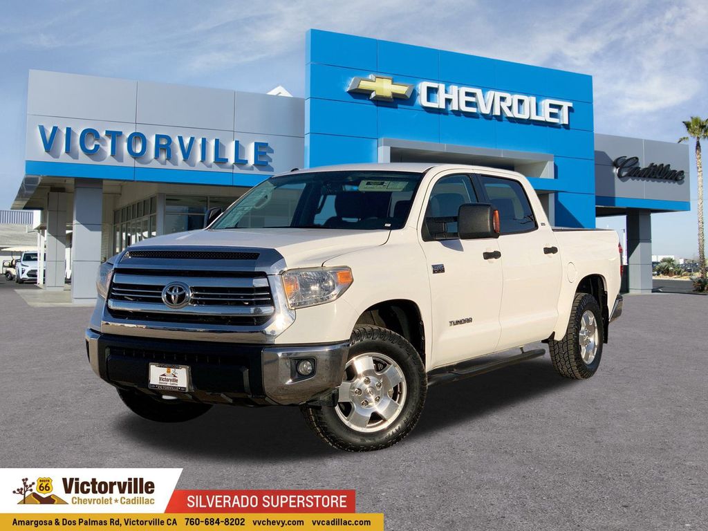 2017 Toyota Tundra SR5's photo