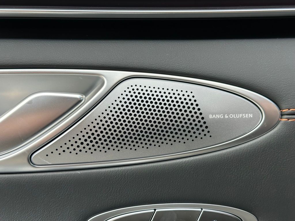 2026 GENESIS GV70 Sport Prestige - Photo 13