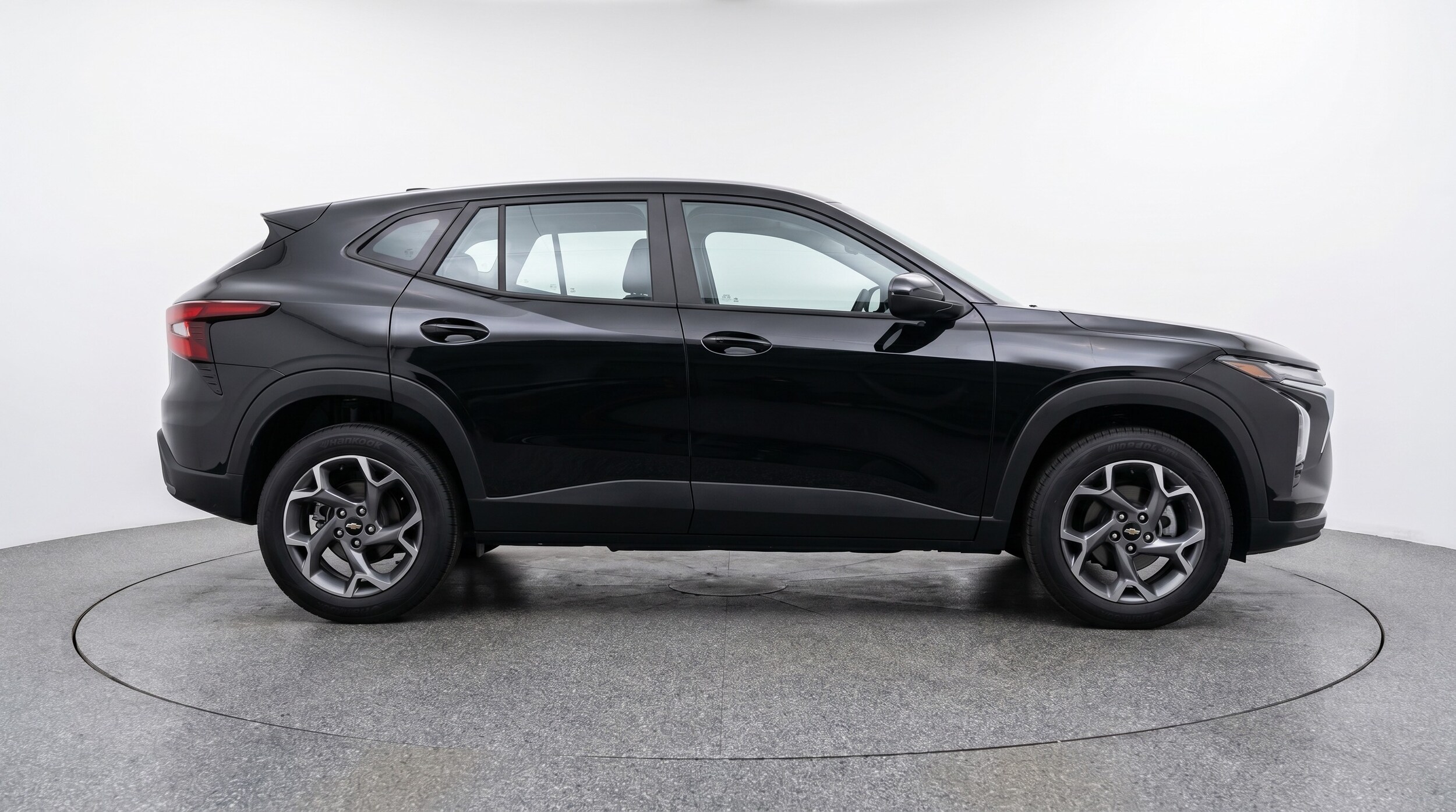 Thumbnail: 2025 Chevrolet Trax - 8