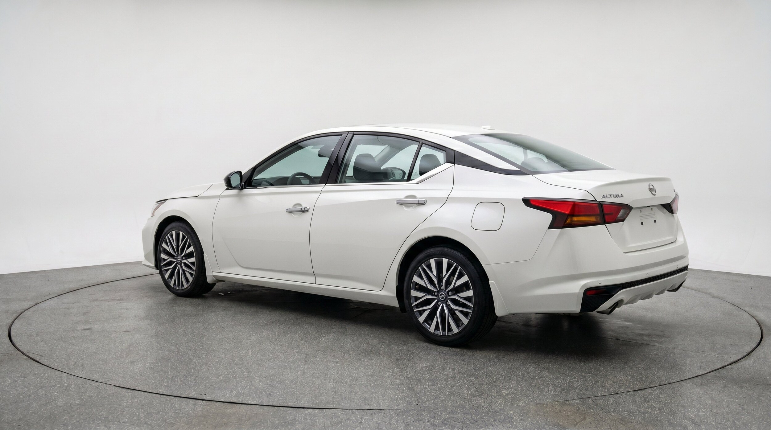 Thumbnail: 2025 Nissan Altima - 6