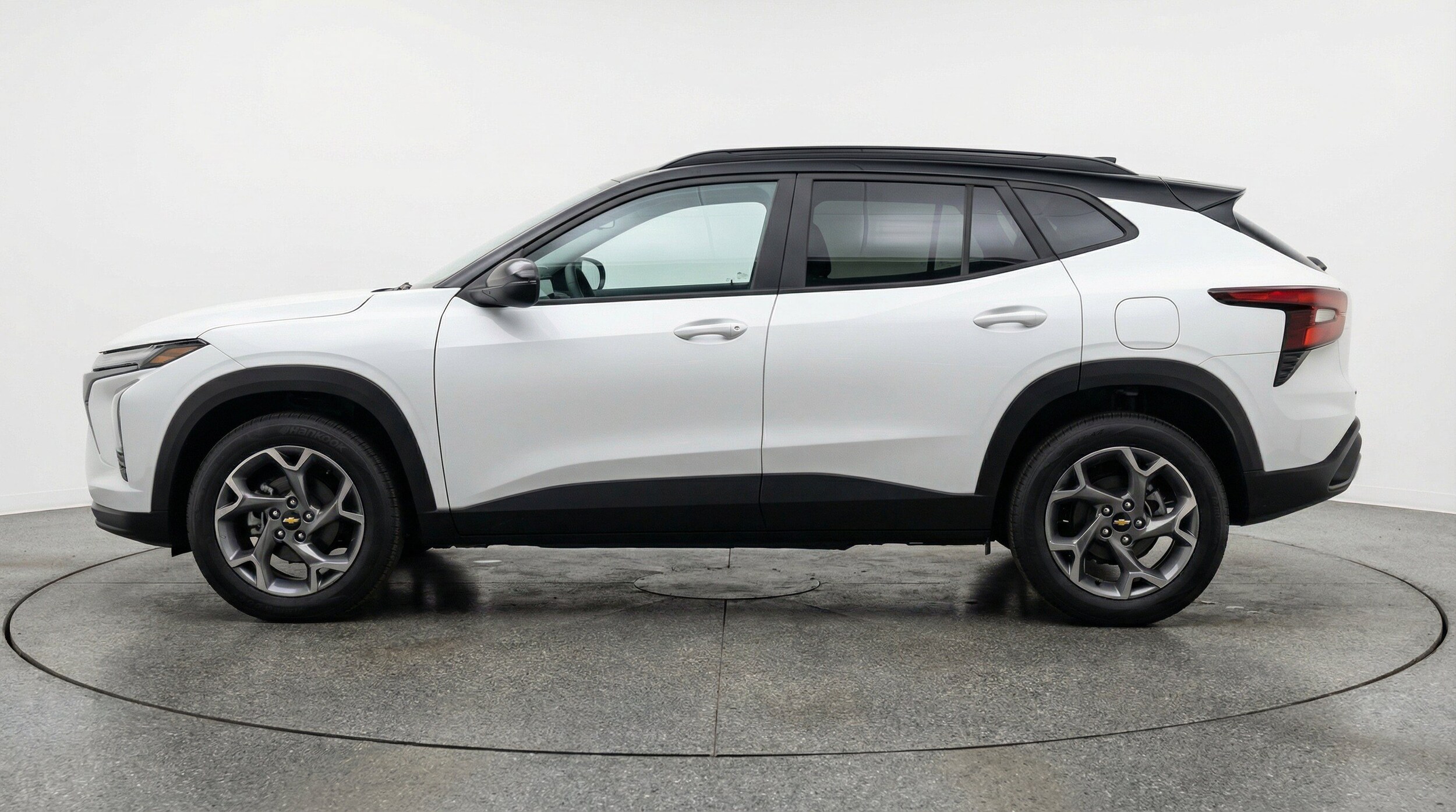 Thumbnail: 2025 Chevrolet Trax - 5