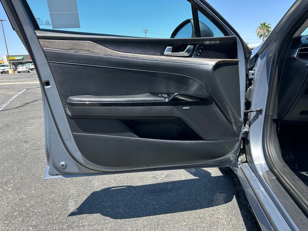 2021 Kia K5 EX - Photo 13
