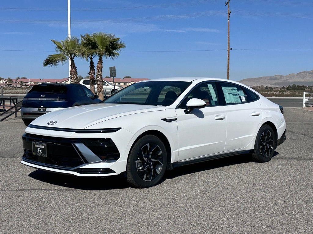 New 2025 Hyundai Sonata SEL Sedan