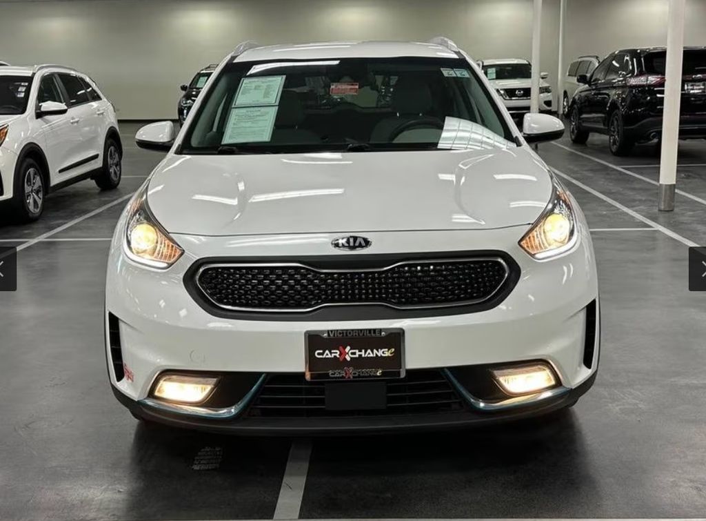 2018 Kia Niro LX - Photo 9