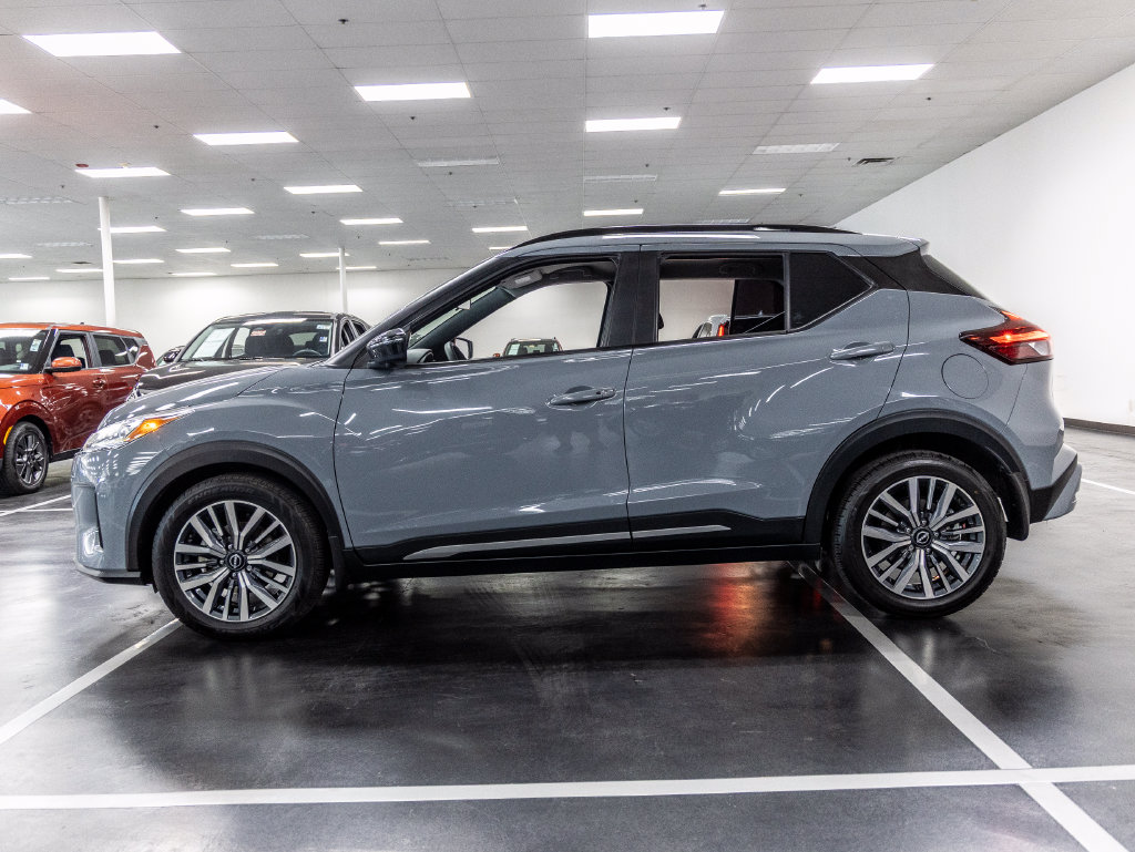 Used 2023 Nissan Kicks SR SUV