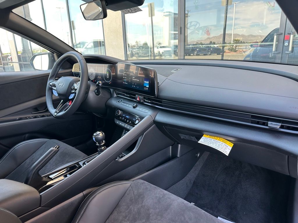 2025 Hyundai Elantra N - Photo 29