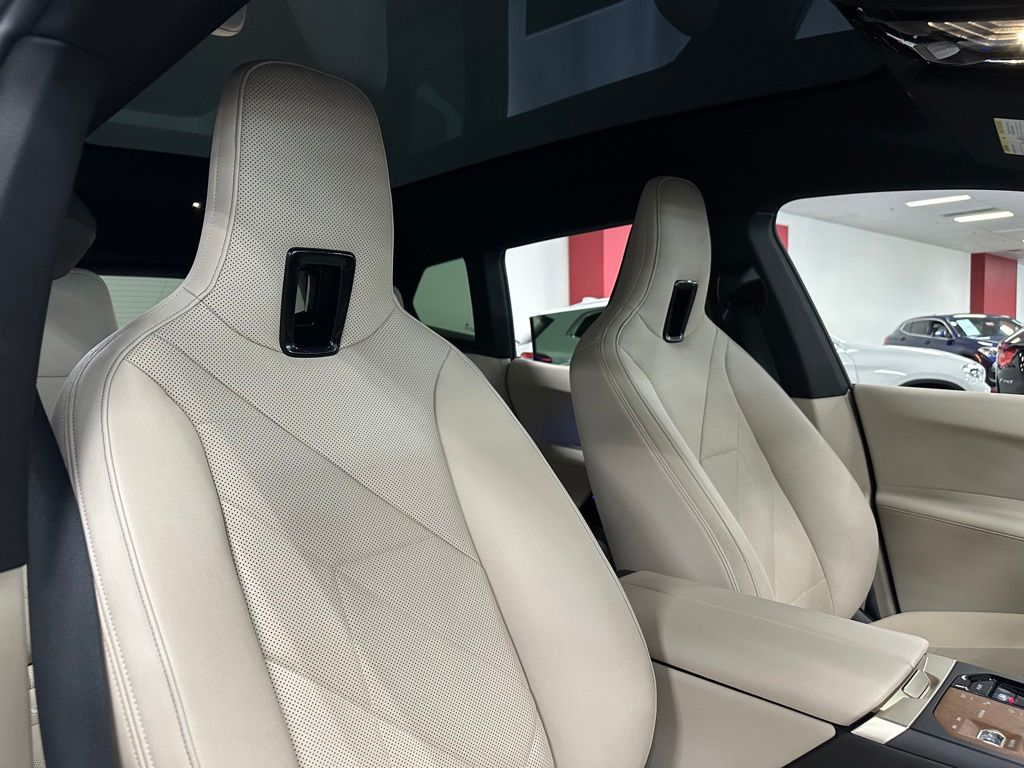 2023 BMW iX Base - Photo 32