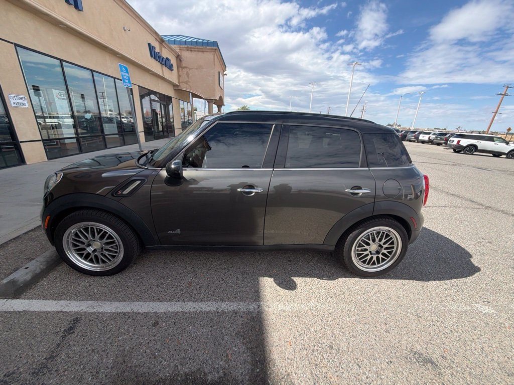 Used 2012 MINI Countryman Countryman S with VIN WMWZC5C58CWL58979 for sale in Victorville, CA