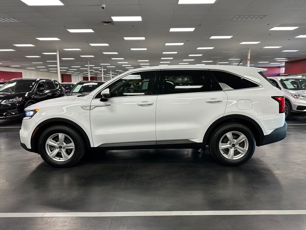 Used 2021 Kia Sorento LX SUV