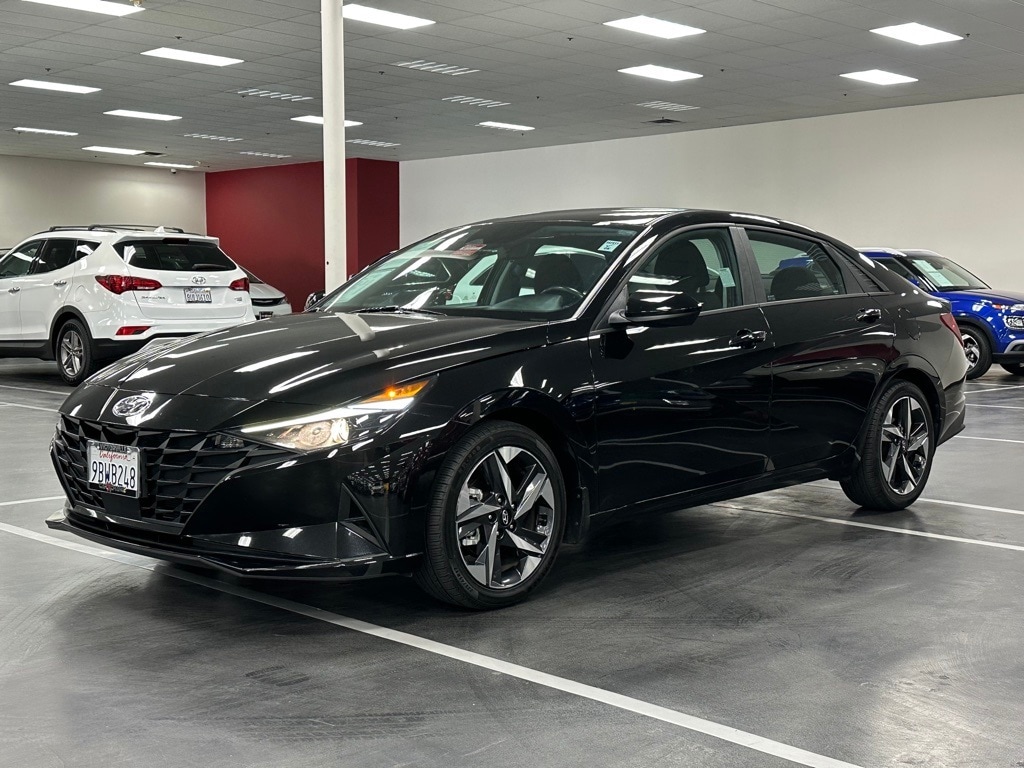 Used 2023 Hyundai Elantra SEL Sedan