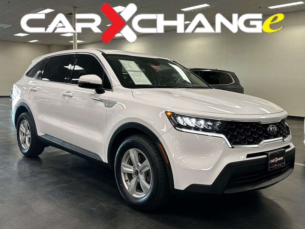 2021 Kia Sorento LX AT's photo