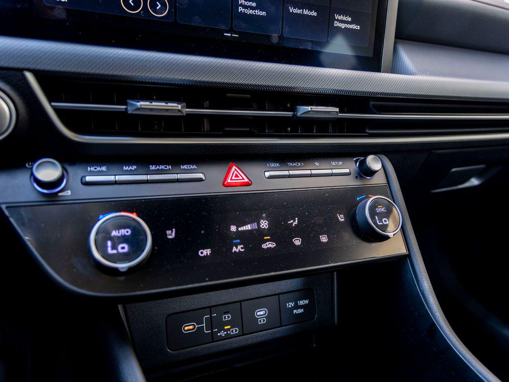 2025 Hyundai Sonata SEL - Photo 17