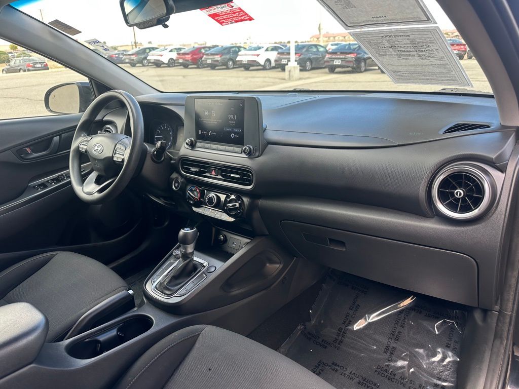 2022 Hyundai Kona SEL - Photo 28