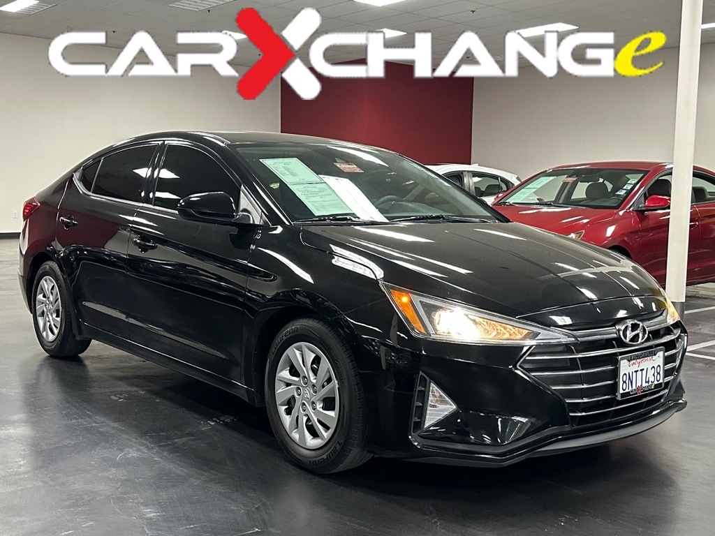 2020 Hyundai Elantra SE's photo