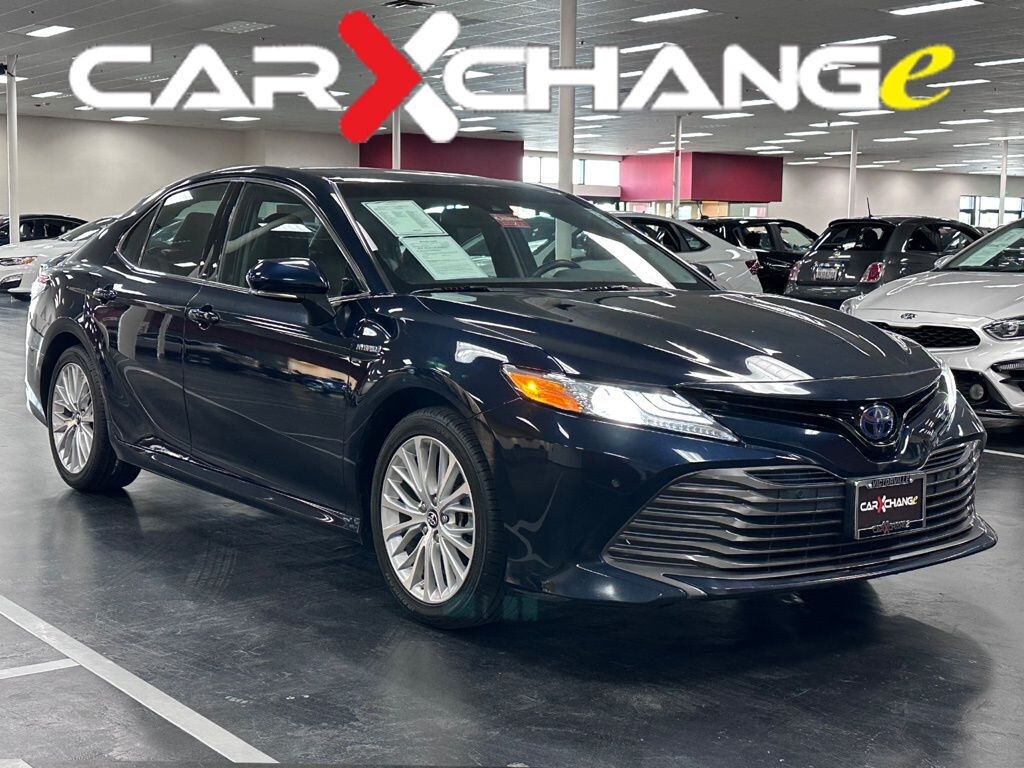 Used 2018 Toyota Camry Hybrid XLE Sedan
