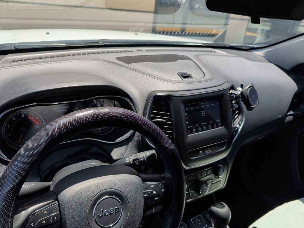 Used 2019 Jeep Cherokee Altitude SUV