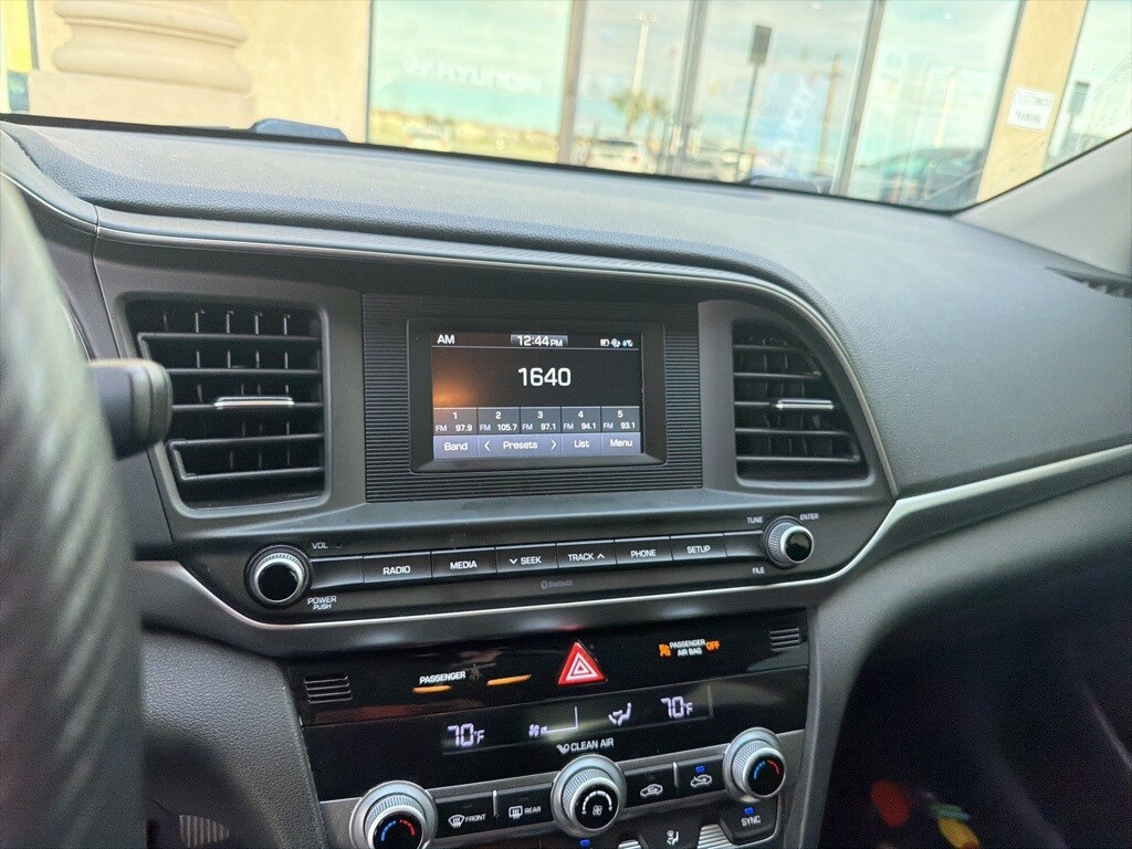 Used 2020 Hyundai Elantra SE Sedan