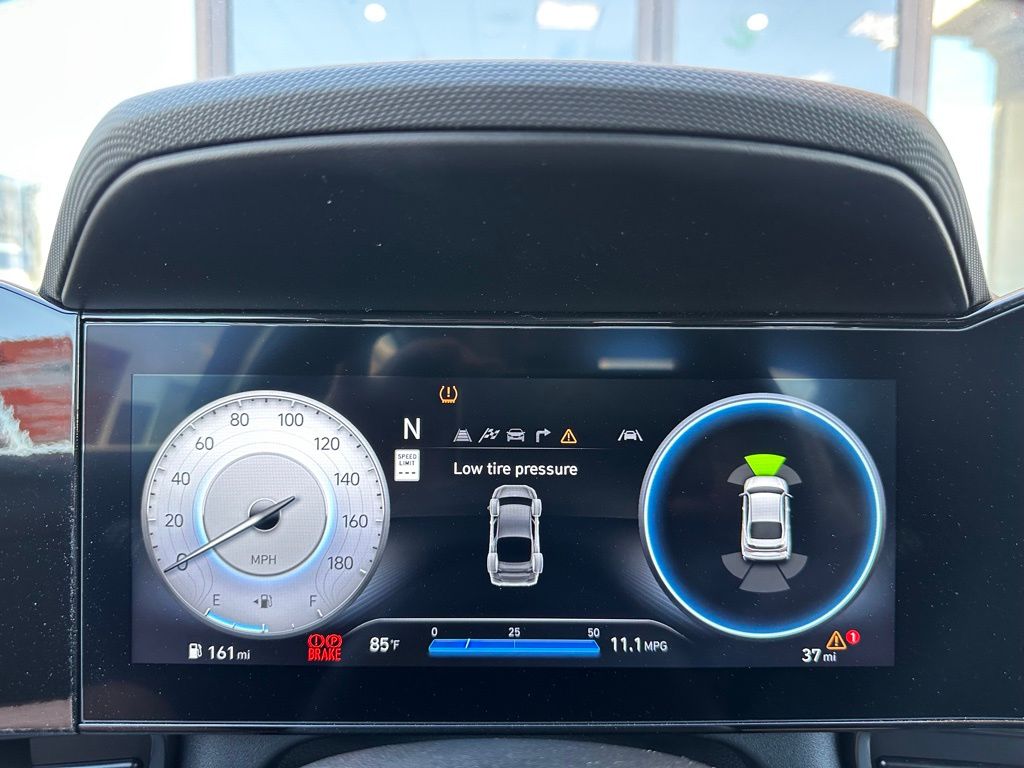 2025 Hyundai Elantra N - Photo 17