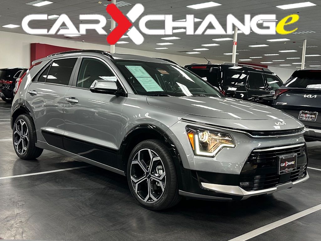 2023 Kia Niro EX Touring HEV's photo