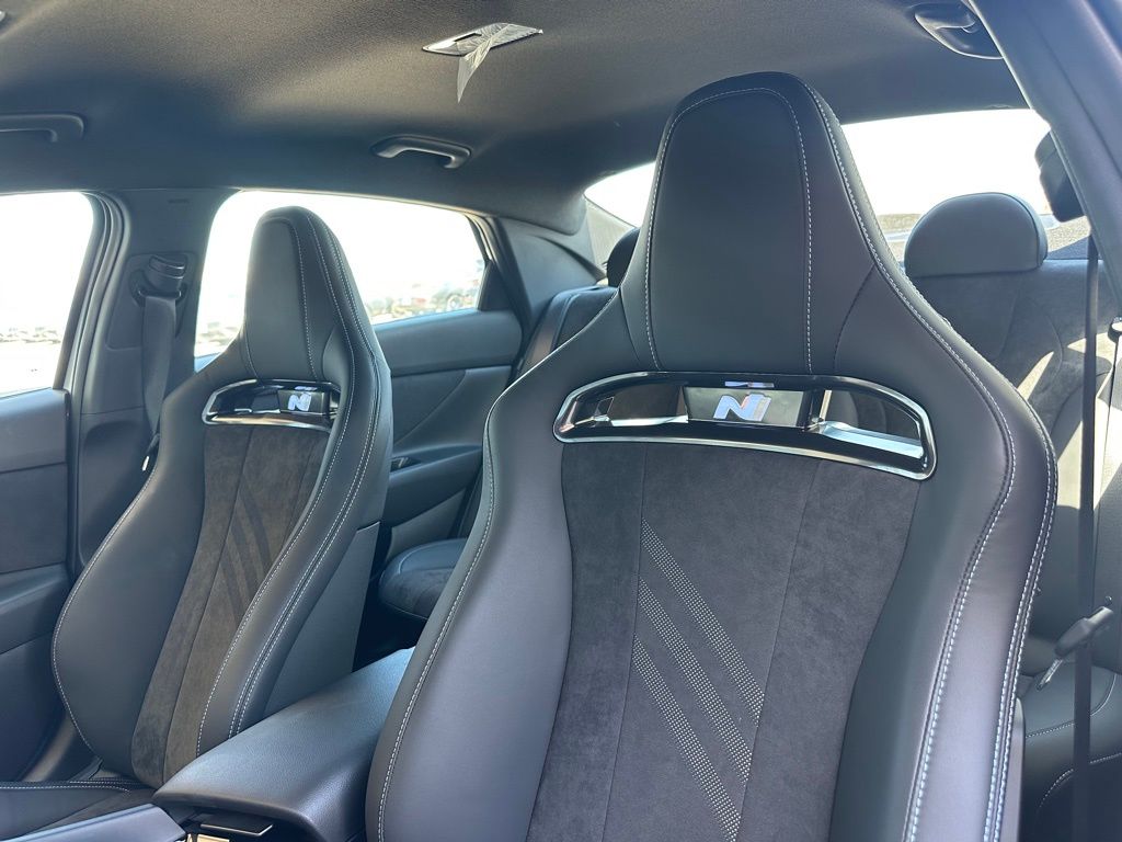 2025 Hyundai Elantra N - Photo 15