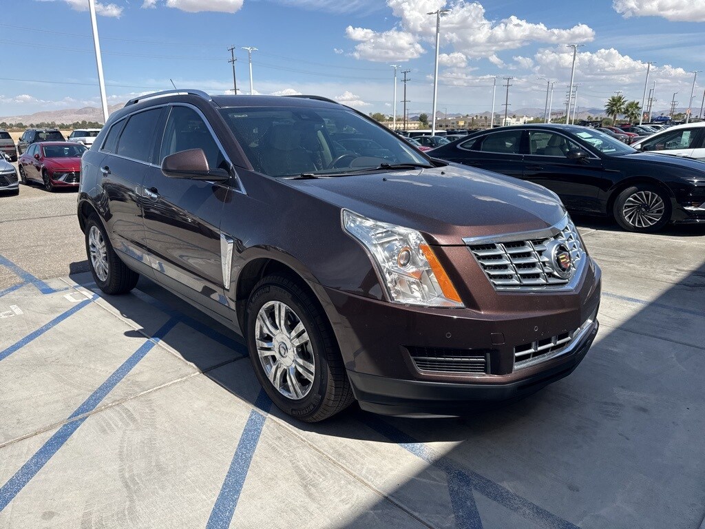 2015 Cadillac SRX Luxury photo 2