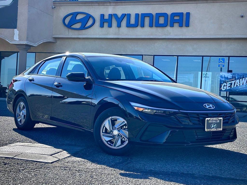 New 2026 Hyundai Elantra SE Sedan
