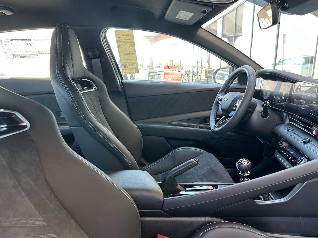 2025 Hyundai Elantra N - Photo 28