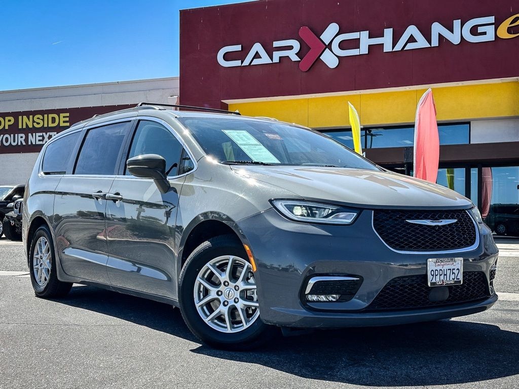 Used 2022 Chrysler Pacifica Touring L Minivan/Van