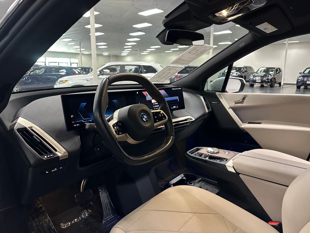 2023 BMW iX Base - Photo 16