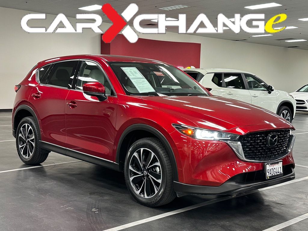 2022 Mazda CX-5 S Premium package