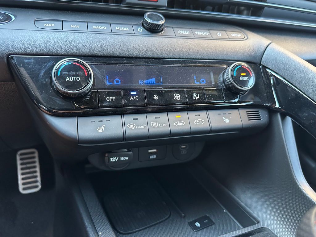 2025 Hyundai Elantra N - Photo 19