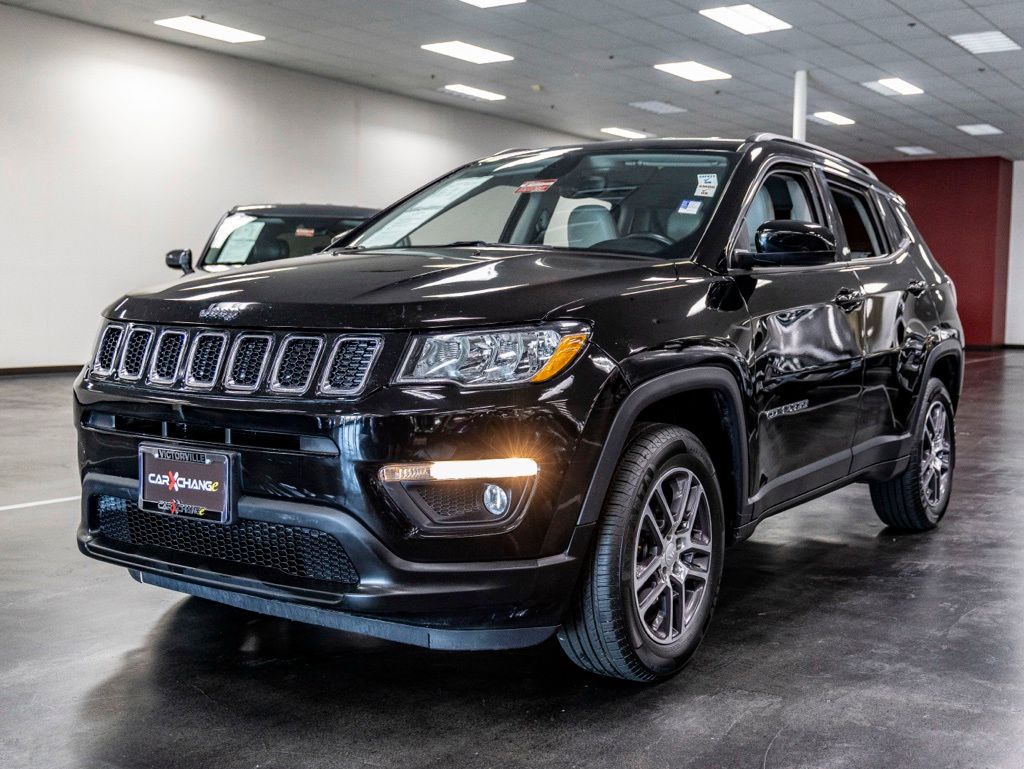 Used 2018 Jeep Compass Latitude with VIN 3C4NJDBB1JT313880 for sale in Victorville, CA