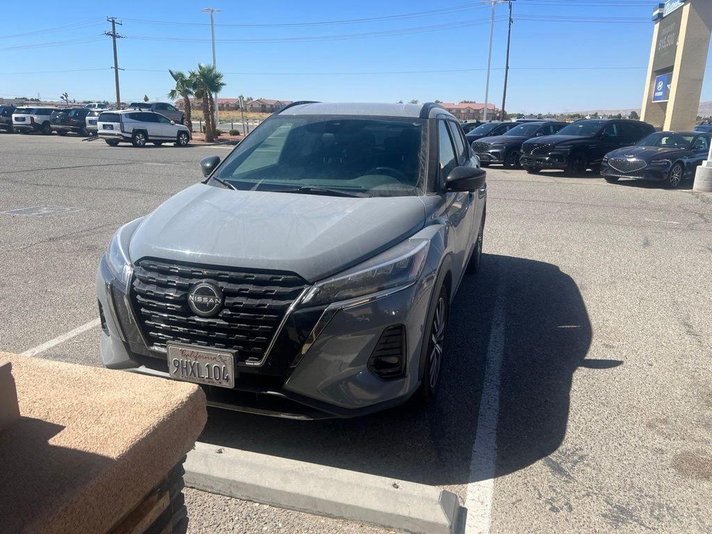 Used 2023 Nissan Kicks SR SUV