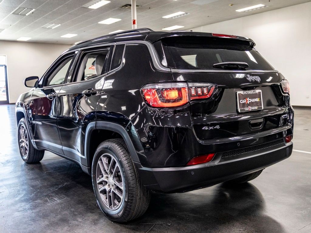 Used 2018 Jeep Compass Latitude SUV