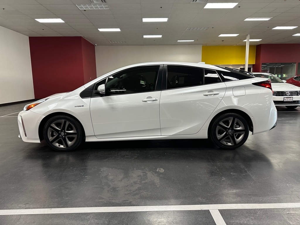 Used 2022 Toyota Prius XLE Hatchback
