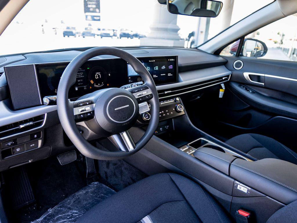 2025 Hyundai Sonata SEL - Photo 12