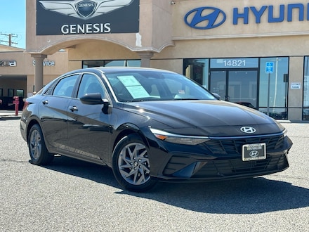 2024 Hyundai Elantra SEL Sedan