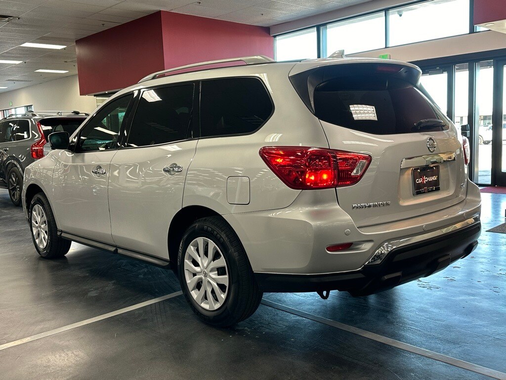 2020 Nissan Pathfinder SL photo 4