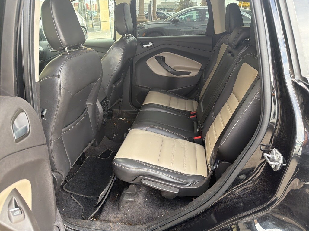 2019 Ford Escape SEL photo 2